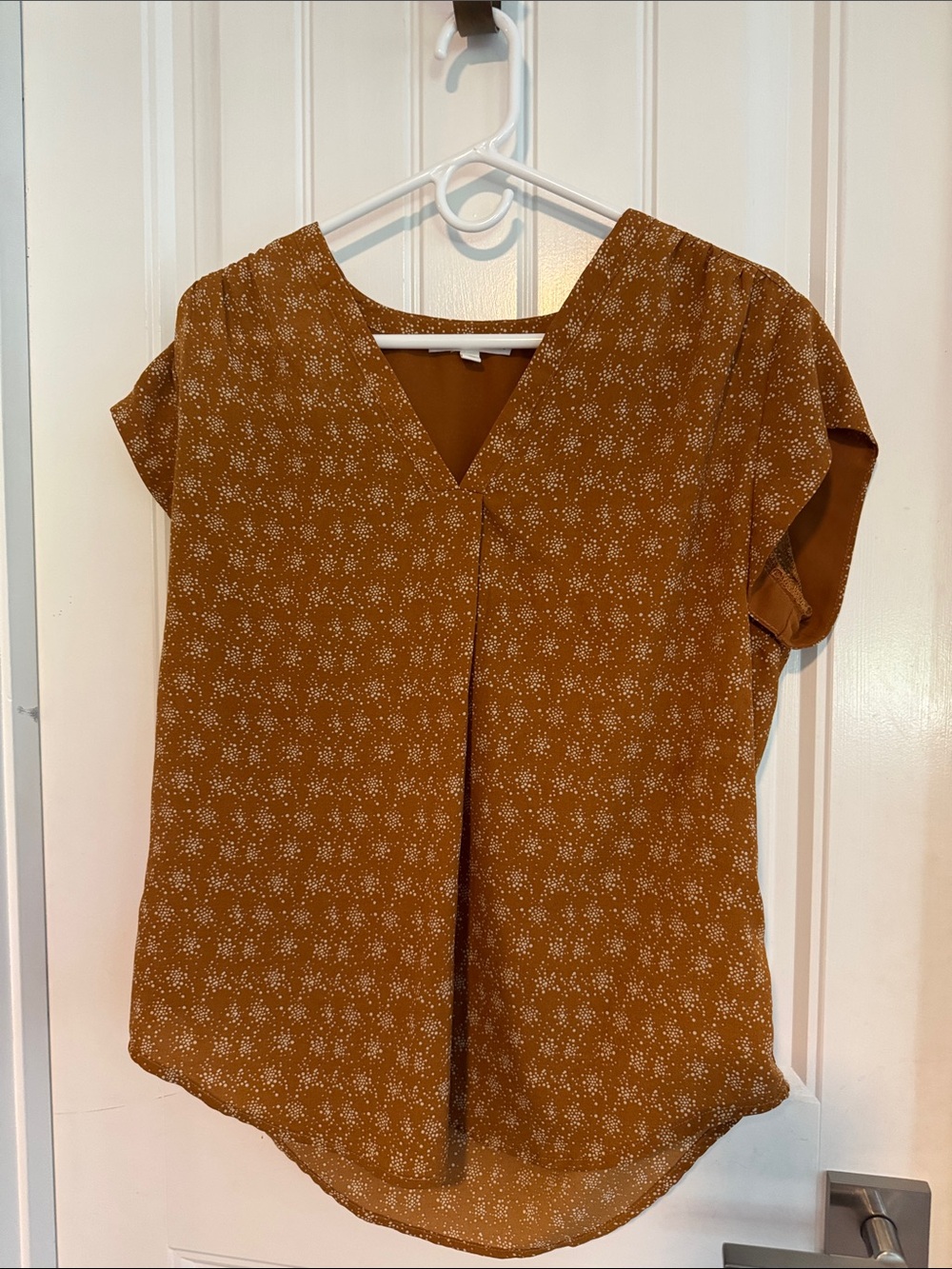 Womens V-Neck Short Sleeve Top in Mustard Floral